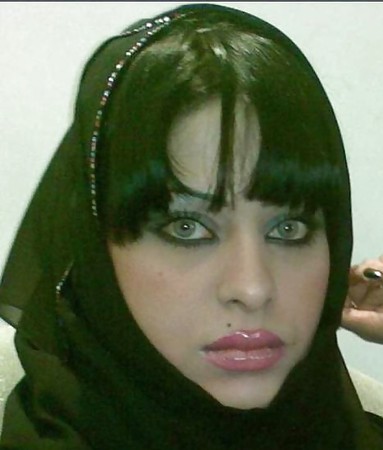 Non-porno Arab girl, with or without hijab  II