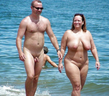 Naked couple 52.