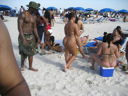 THE 4 B (Beach, Babes, Bikini, Butts)