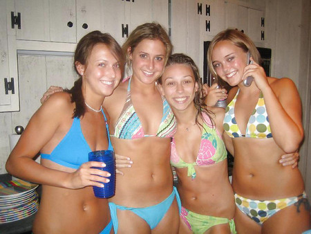 Groups of HOT and SEXY Teeny Girls ... !!!