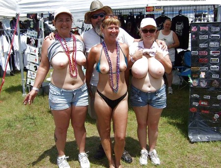 We loved mature saggy tits.