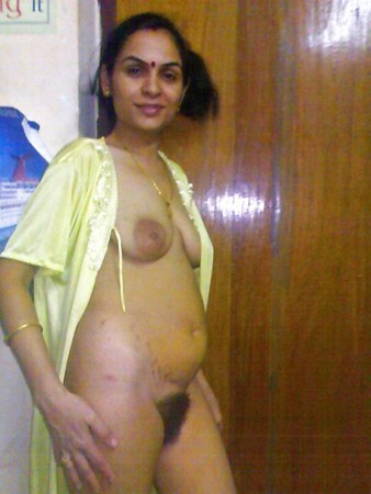 Sexy Indian Aunty