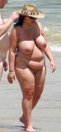 Mature women with saggy tits 20.
