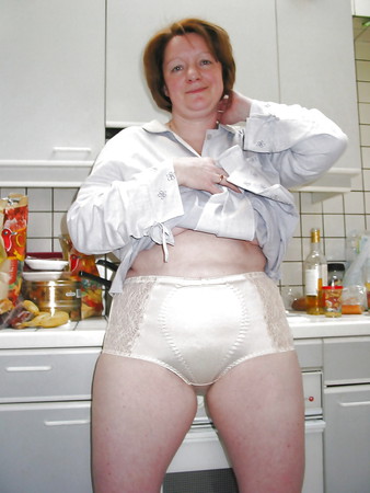 grannies show their knickers